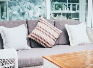 Wskazówki dotyczące łączenia poduszek z dekoracyjnymi poszewkami