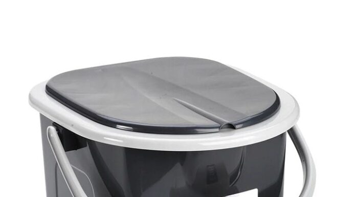 Praktyczne i bardzo funkcjonalne wiadro toaleta