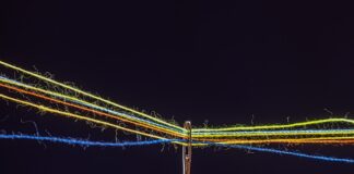 Jak podłączyć 3 przewody w jednym gniazdku?