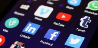 Do czego służą przyciski z boku na myszce?