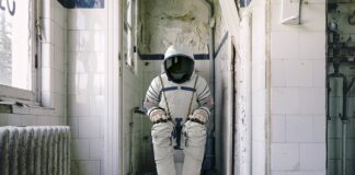 Co się robi w toalecie?