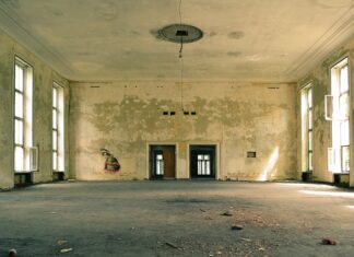 Co na sufit pod prysznic?