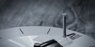 Na co Przykleić brokat? Na co Przykleić brokat?