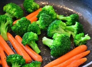 Co lepsze patelnia teflonowa czy ceramiczna?