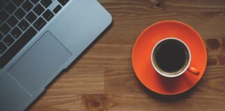 Kto pierwszy odchodzi od stołu? Kto pierwszy odchodzi od stołu?