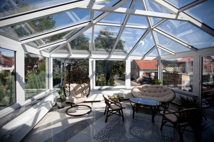 Budowa całorocznego ogrodu zimowego