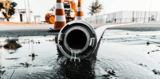 Węże strażackie – dlaczego normy muszą być spełnione nie tylko na papierze? Węże strażackie