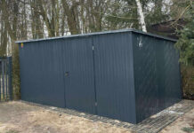 Nowoczesne garaże blaszaki a estetyka posesji – jak połączyć funkcję z wyglądem? garaż